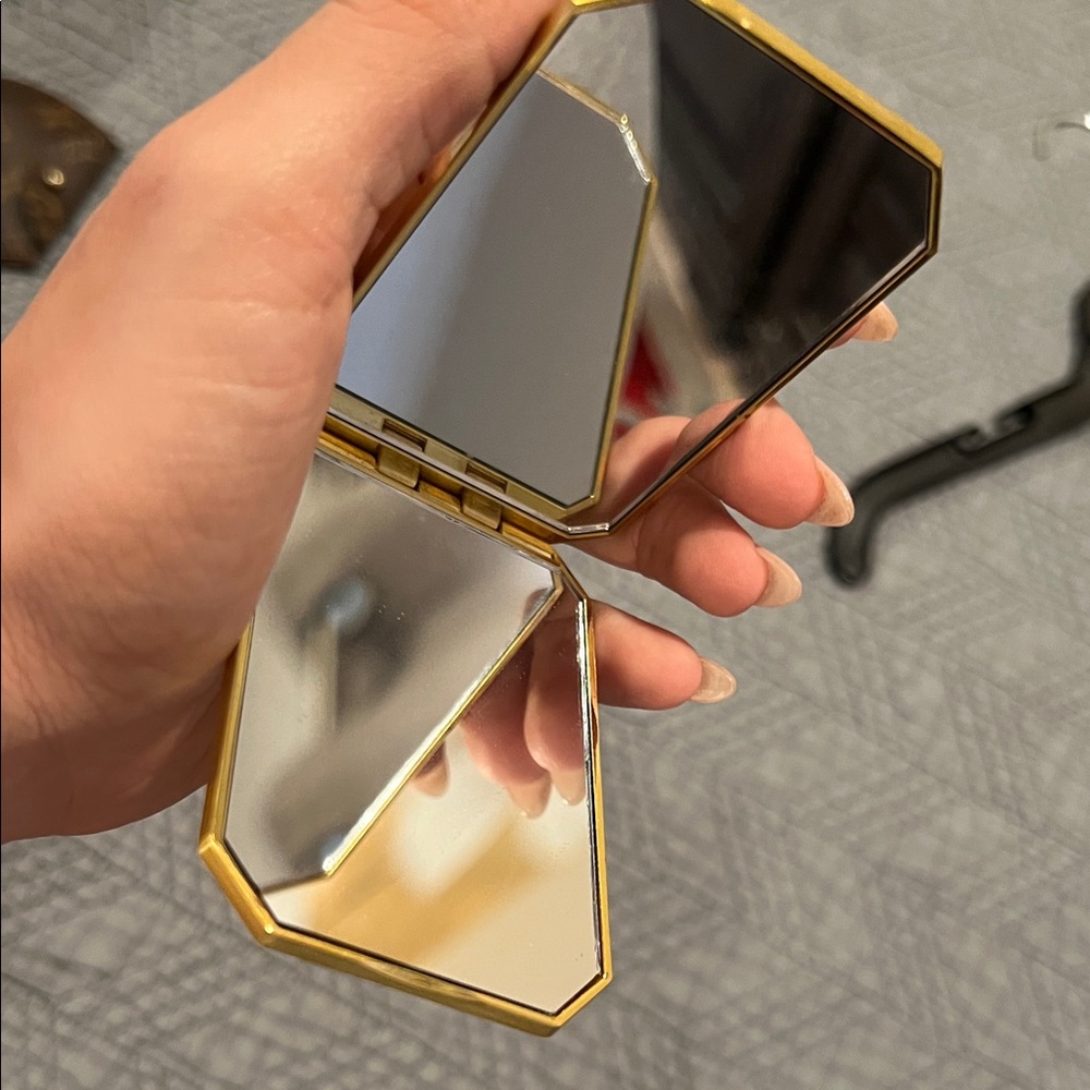 Swarovski Gold Compact with Blue Crystal Eye Design - Picture 4 of 6